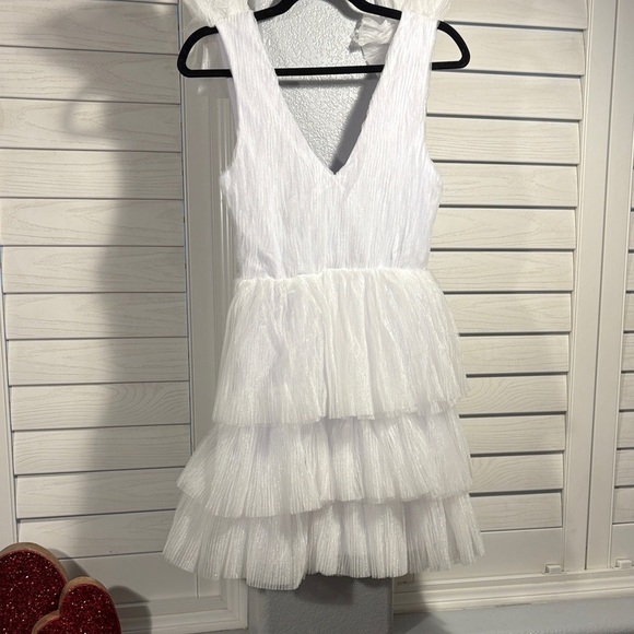 Elegant White Tiered Juniors Dress - Picture 6 of 6